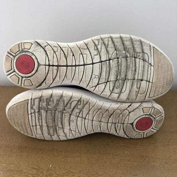 Fitflop uberknit slip on high top sneakers dark red Size 8 - Picture 8 of 10